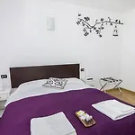漂泊者旅馆 3* 斯培西亚