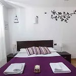 漂泊者旅馆